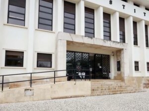 Read more about the article Decisão do “caso da banca” revelada a 30 de setembro no tribunal de Santarém.