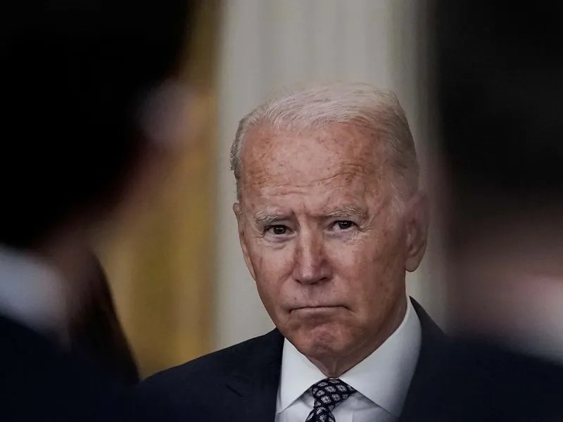 Read more about the article Biden retoma campanha na próxima semana após mais de 30 democratas pedirem que desista.