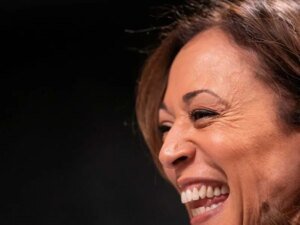 Read more about the article É filha de imigrantes, fez carreira como procuradora e tem fama de ser rigorosa: Quem é Kamala Harris?