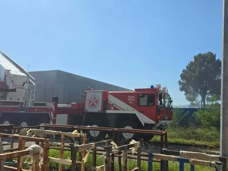 Read more about the article Incêndio em armazém ao ar livre em Guimarães