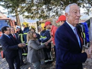 Read more about the article Presidente da República enfatiza que questões relacionadas com os incêndios devem ser solucionadas rapidamente.