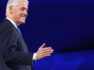 Read more about the article Bill Clinton junta-se à campanha em apoio a Kamala Harris.